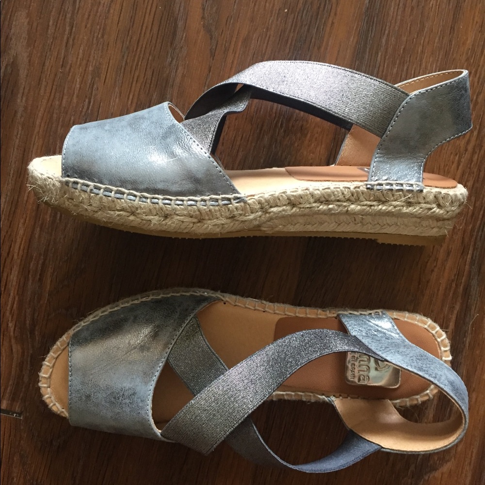 SOLD Kanna Metallic Silver Peep Toe Espadrilles